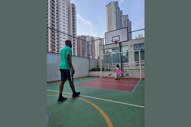 Oluwatosin Tolulope Ajidahun analisa como uma gravidez ectópica pode comprometer as tubas.