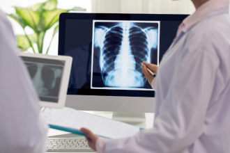 Dra. Thaline Neves explica quando os exames de imagem exigem atenção especial aos riscos da radiação.