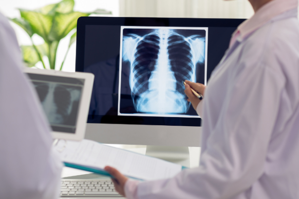 Dra. Thaline Neves explica quando os exames de imagem exigem atenção especial aos riscos da radiação.