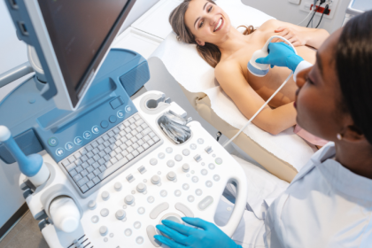 Como analisa Vinicius Tadeu Sattin Rodrigues, o rastreamento organizado e oportunístico mostra como modelos de convite e acompanhamento influenciam diretamente os resultados em saúde.